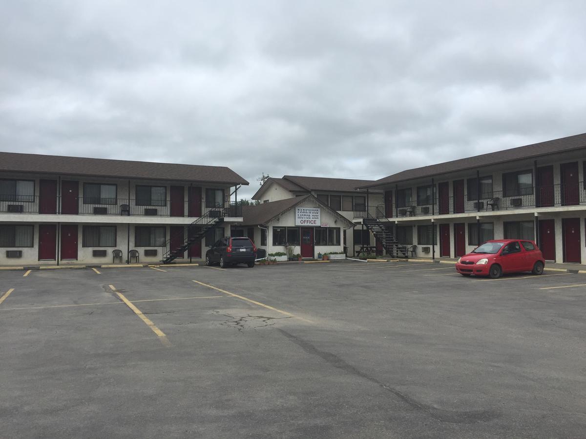 Parkwood Motor Inn Sundre Exterior photo