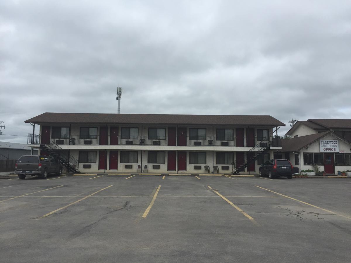 Parkwood Motor Inn Sundre Exterior photo